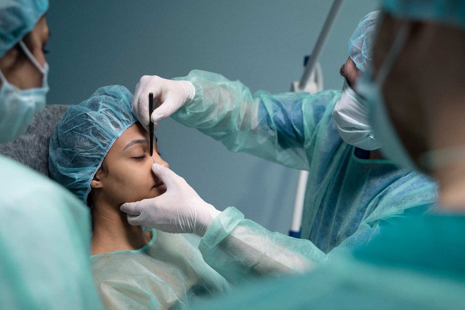 Best Plastic Surgeon in Delhi